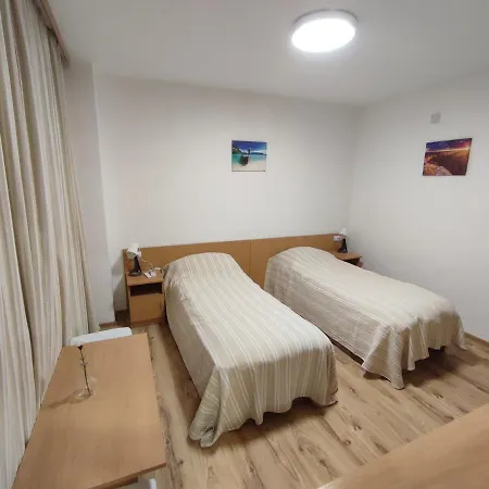 Longoz Guest house